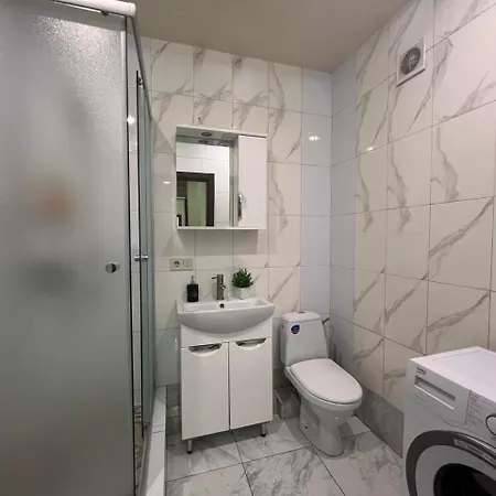 Vip Avalon чорновола 16-є Lwów